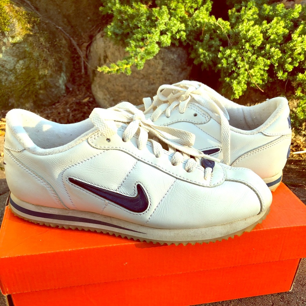 Women’s Nike Cortez Jewel size 6.5